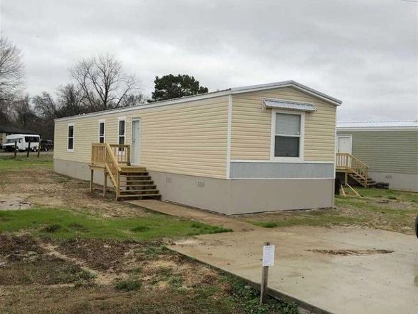 131 Whisper Rdg Avenue, Canton, MS 39046