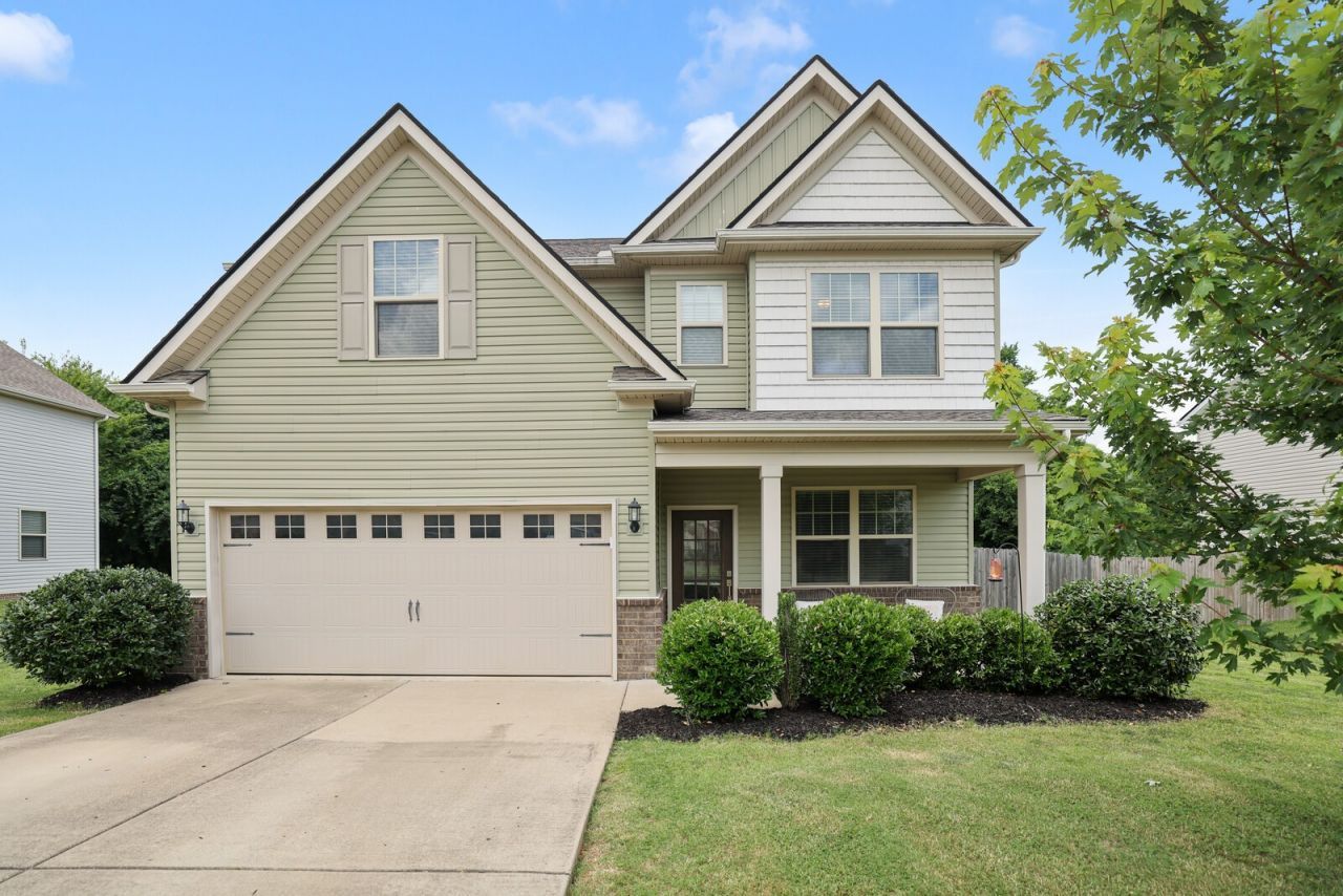 8015 Regiment Dr , Spring Hill, TN 37174 Main Photo