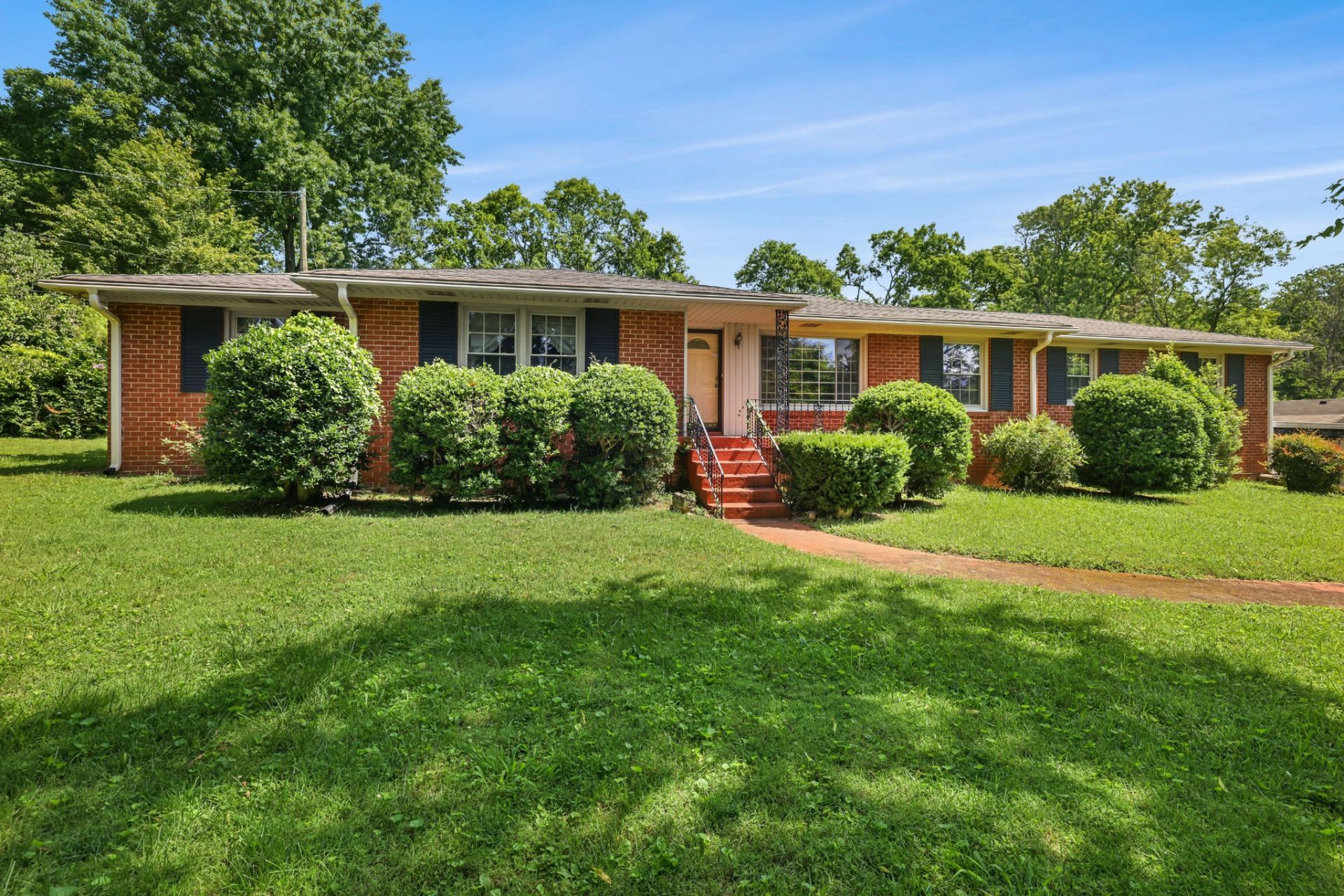 2820 Windemere Dr, Nashville, TN 37214 Main Photo