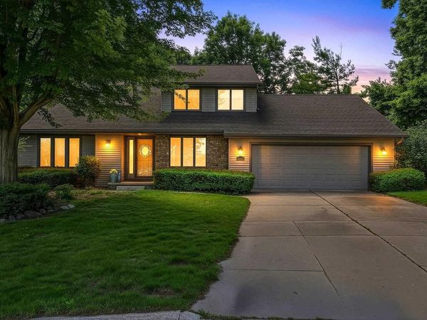 2641 POPLAR SPRINGS CIRCLE, Green Bay, WI 54304