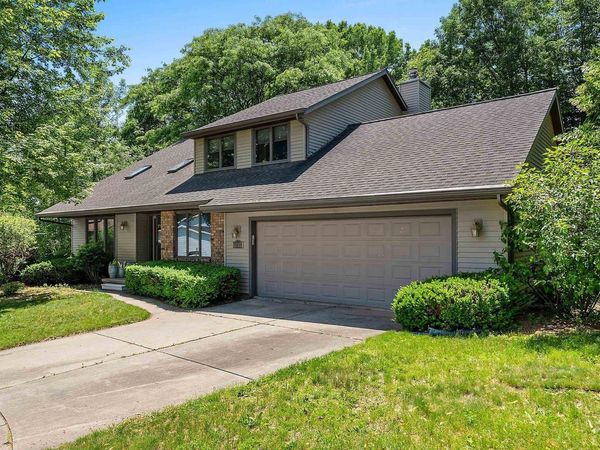 2641 POPLAR SPRINGS CIRCLE, Green Bay, WI 54304