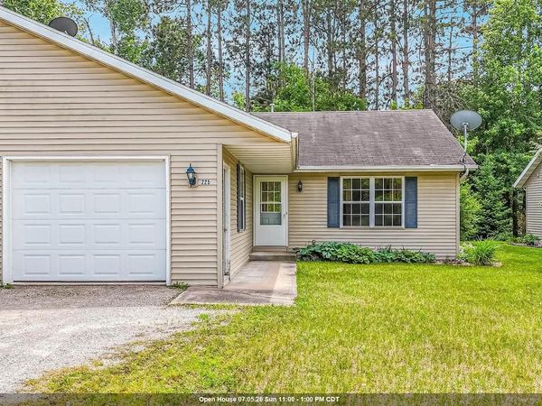 225 E CENTER STREET, Wautoma, WI 54982