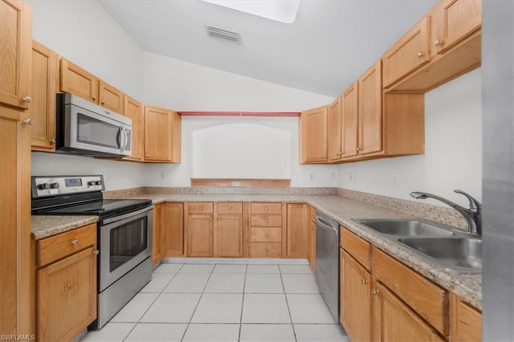 2304 NE 23rd Pl, Cape Coral, FL 33909 Photo