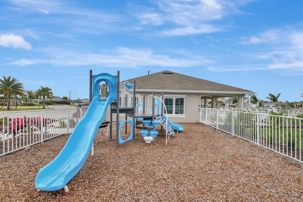 285 Raspberry Road, Fort Pierce, FL 34981 Photo