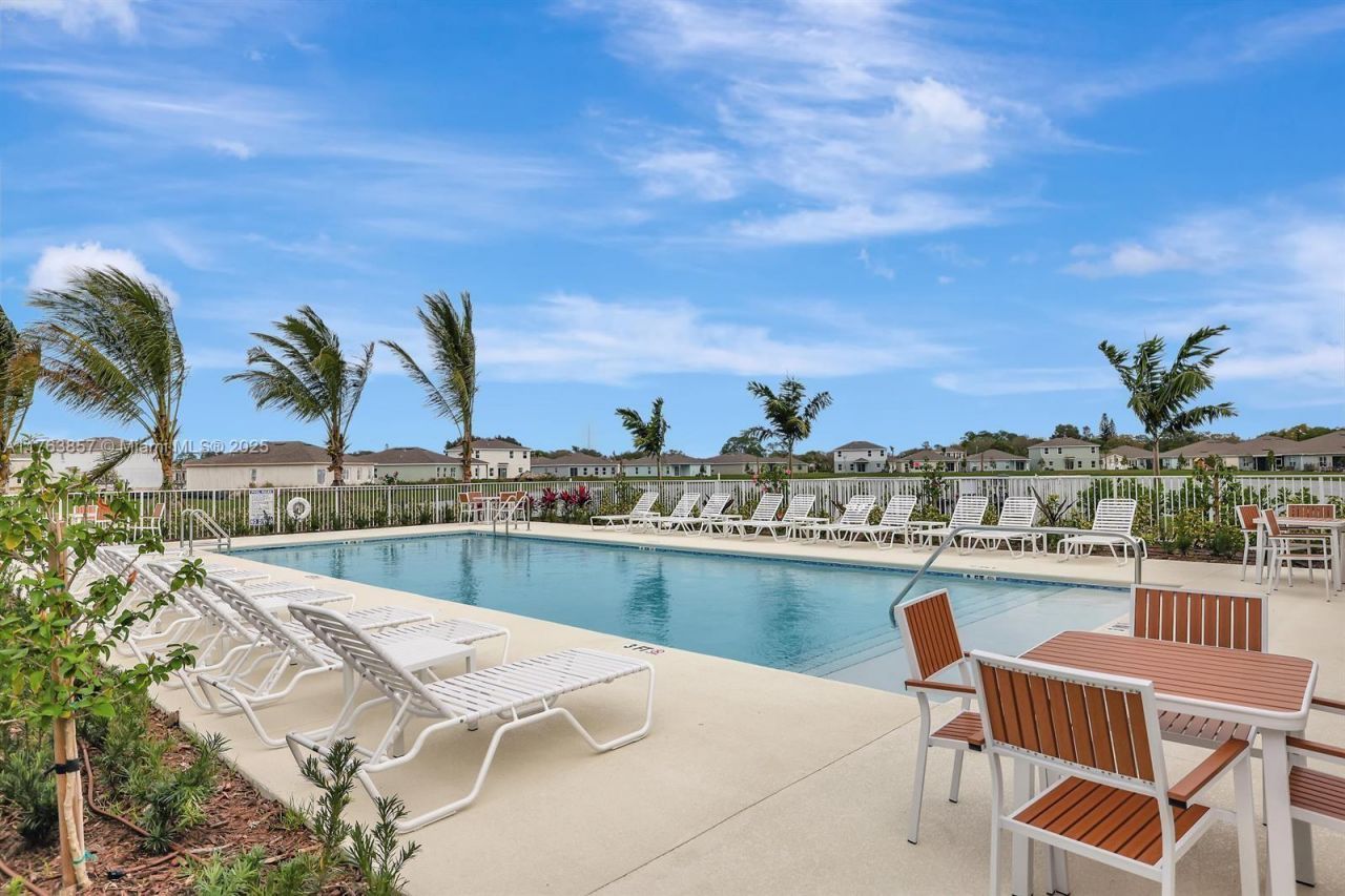 285 Raspberry Road, Fort Pierce, FL 34981 Photo