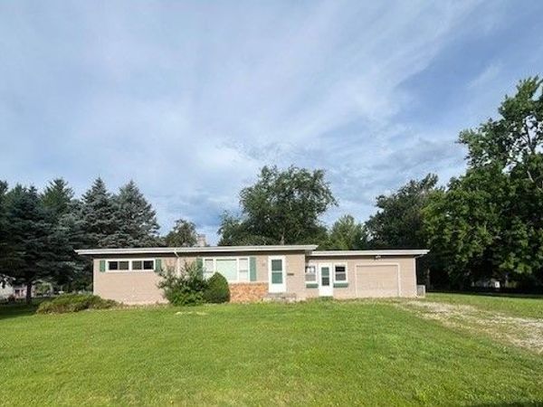 41 Sadowski Court , Decatur, IL 62521