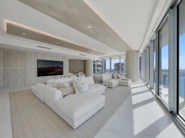 300 Biscayne Boulevard Way , Unit 2701, Miami, FL 33131