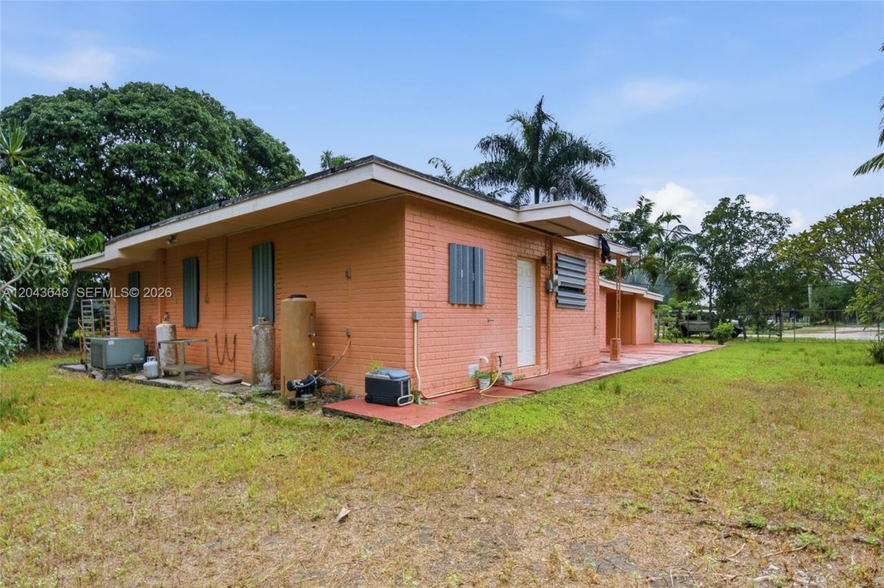 15401 SW 240th St, Homestead, FL 33032 Photo