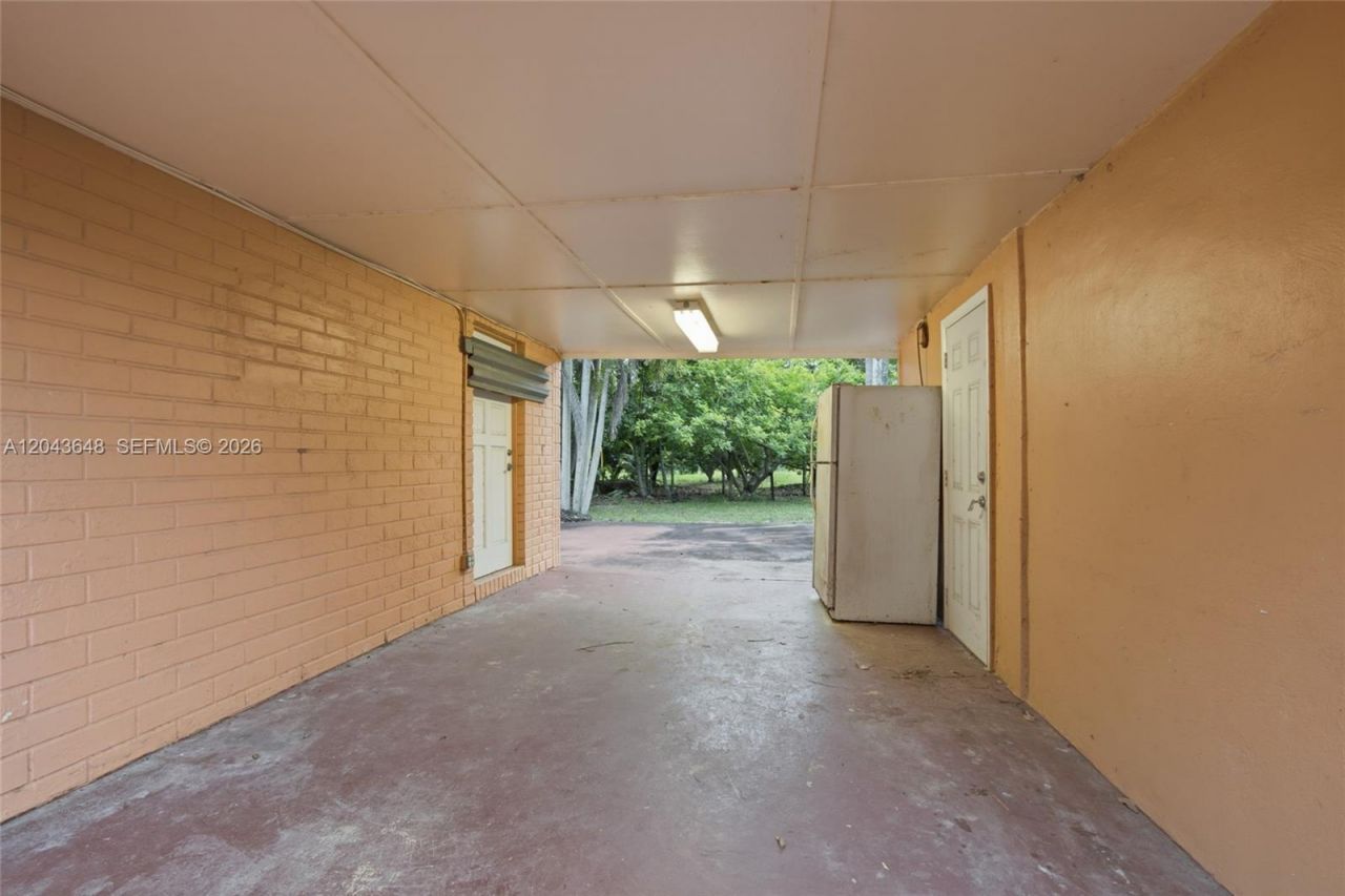 15401 SW 240th St, Homestead, FL 33032 Photo