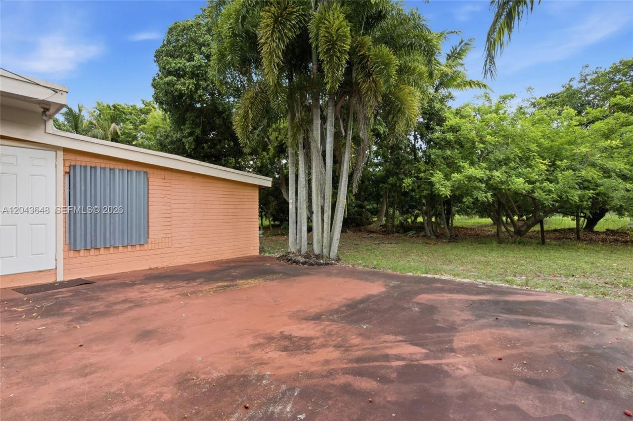 15401 SW 240th St, Homestead, FL 33032 Photo