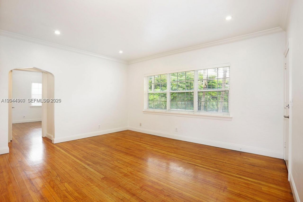 237 Madeira Ave, Unit 3, Coral Gables, FL 33134 Photo