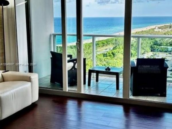 100 Bayview Dr, Unit 2124, Sunny Isles Beach, FL 33160