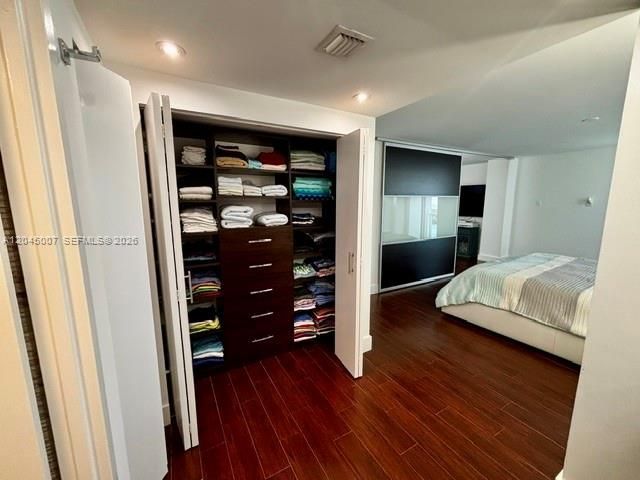 100 Bayview Dr, Unit 2124, Sunny Isles Beach, FL 33160 Photo