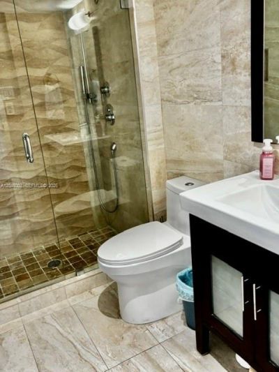 100 Bayview Dr, Unit 2124, Sunny Isles Beach, FL 33160 Photo