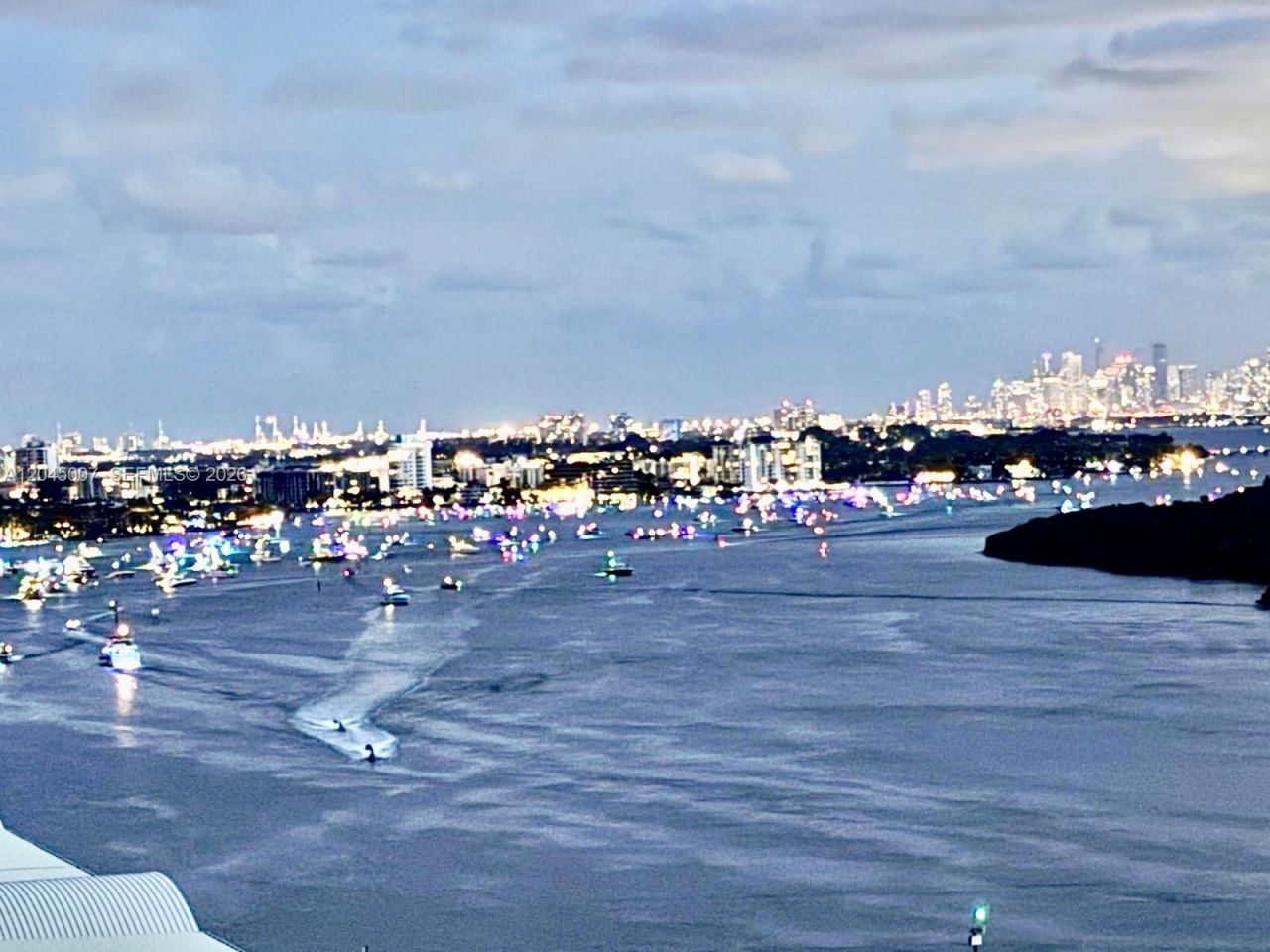 100 Bayview Dr, Unit 2124, Sunny Isles Beach, FL 33160 Photo