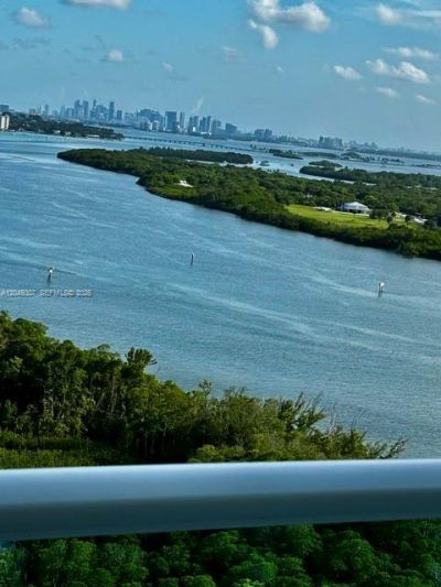 100 Bayview Dr, Unit 2124, Sunny Isles Beach, FL 33160 Photo