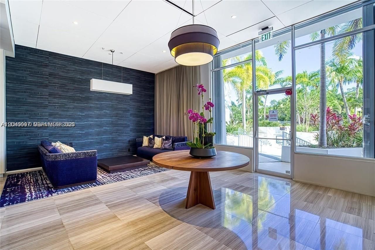 100 Bayview Dr, Unit 2124, Sunny Isles Beach, FL 33160 Photo