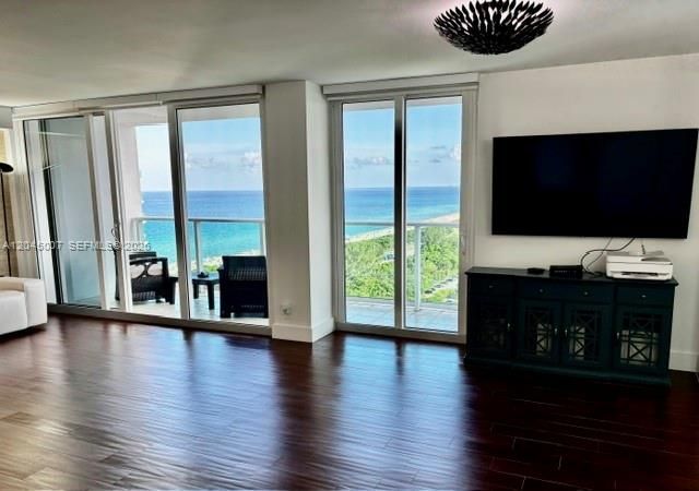 100 Bayview Dr, Unit 2124, Sunny Isles Beach, FL 33160 Photo