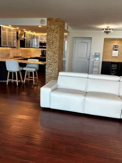 100 Bayview Dr, Unit 2124, Sunny Isles Beach, FL 33160 Photo