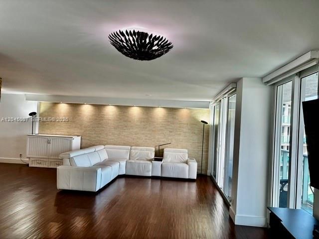 100 Bayview Dr, Unit 2124, Sunny Isles Beach, FL 33160 Photo
