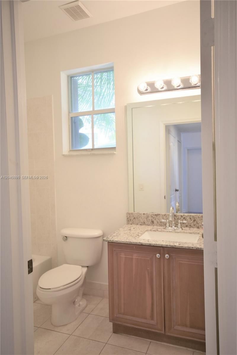 4534 NW 94th Pl , Doral, FL 33178 Photo