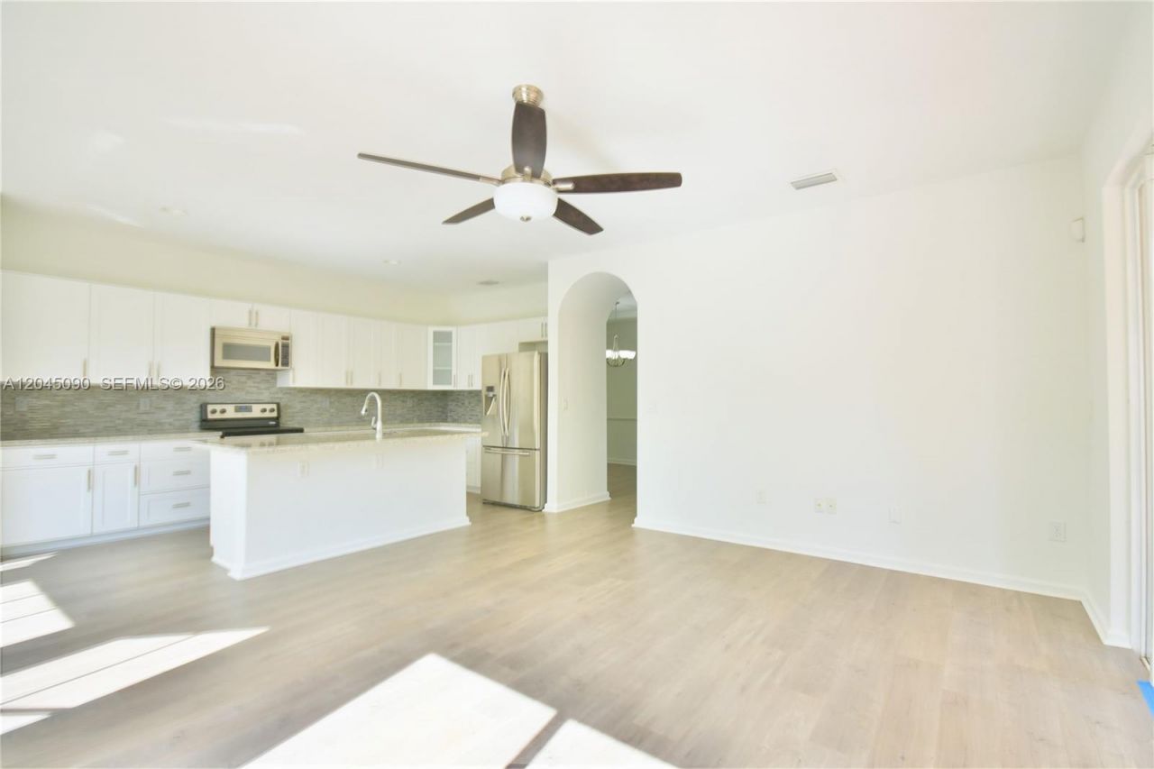 4534 NW 94th Pl , Doral, FL 33178 Photo