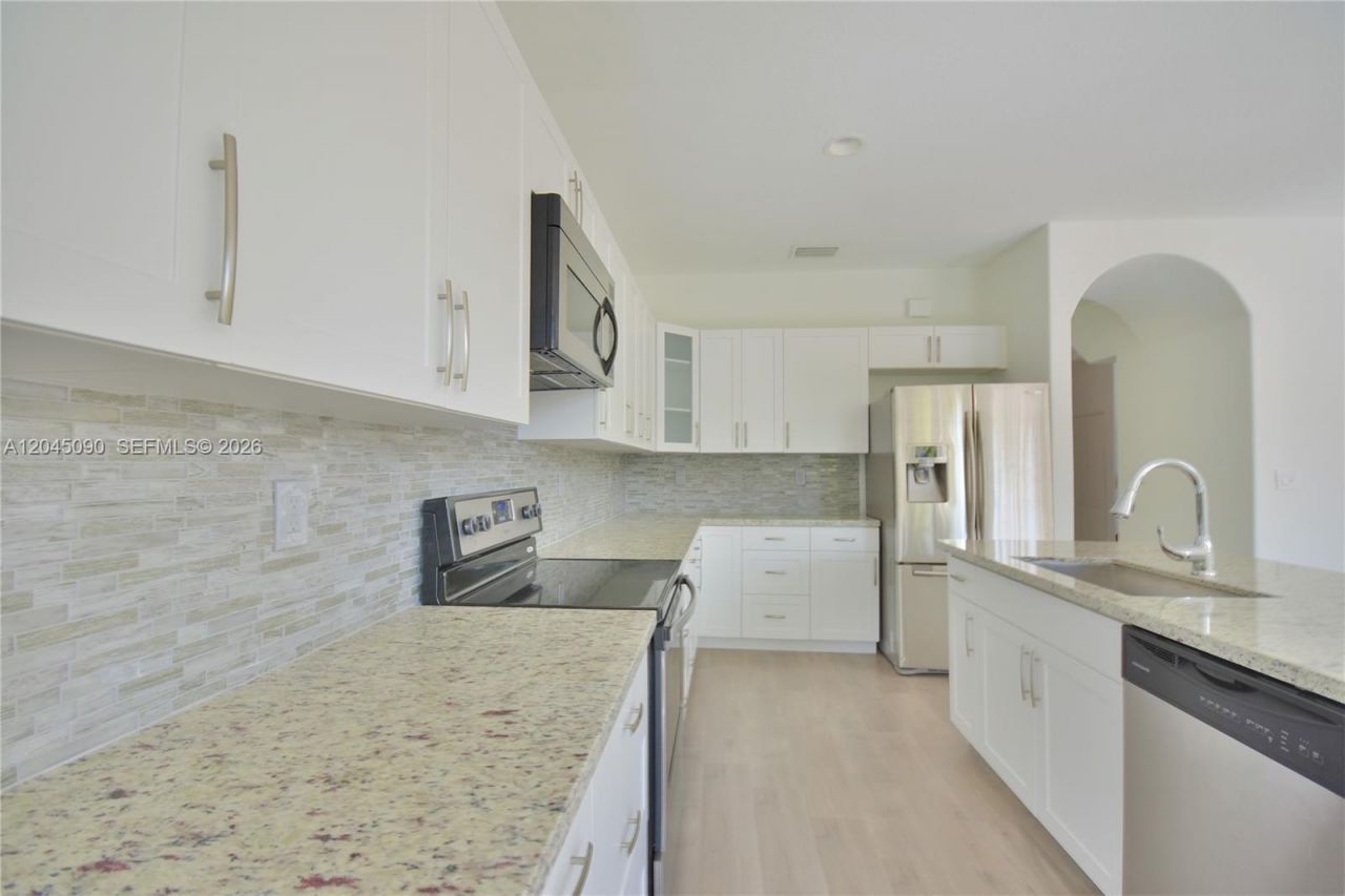 4534 NW 94th Pl , Doral, FL 33178 Photo