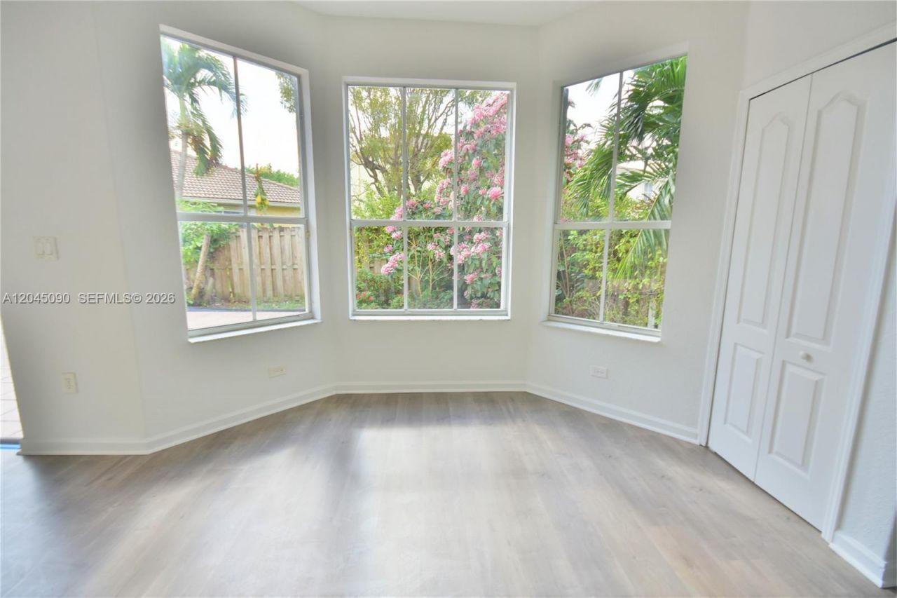 4534 NW 94th Pl , Doral, FL 33178 Photo