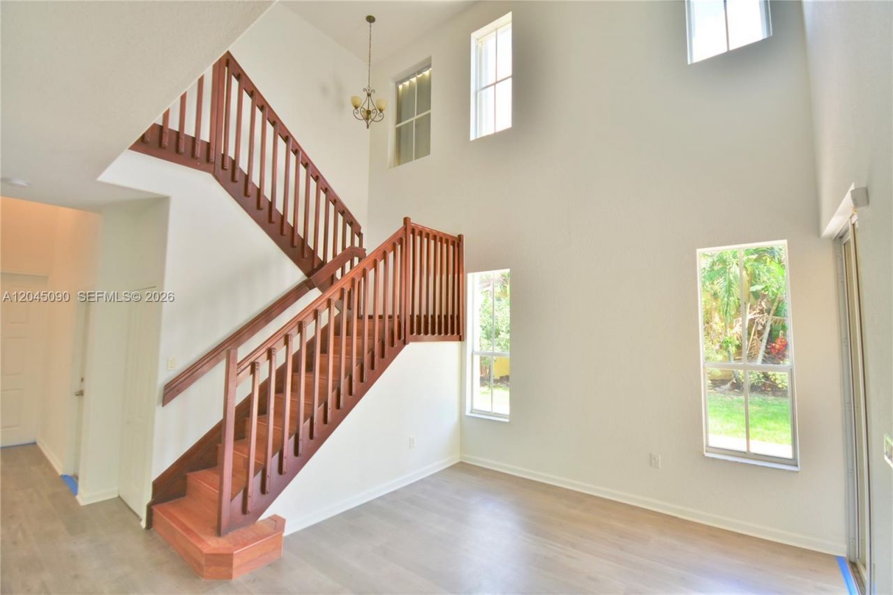 4534 NW 94th Pl , Doral, FL 33178 Photo