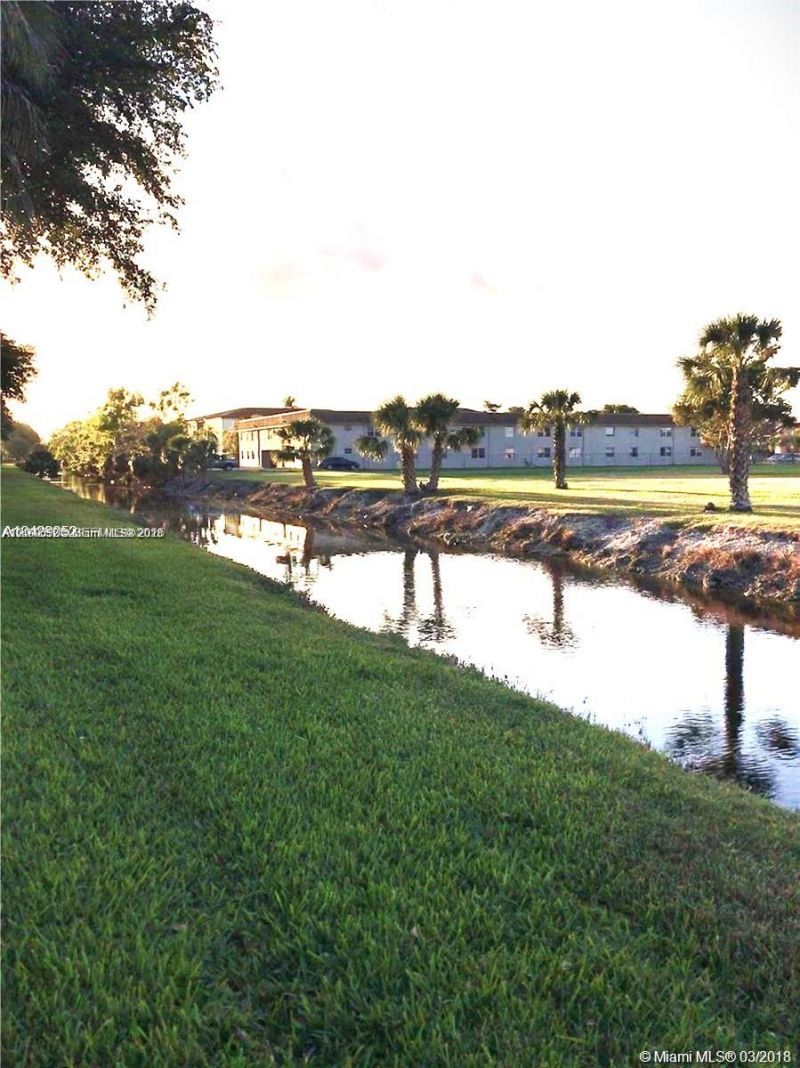10845 SW 112th Ave , Unit 211, Miami, FL 33176 Photo