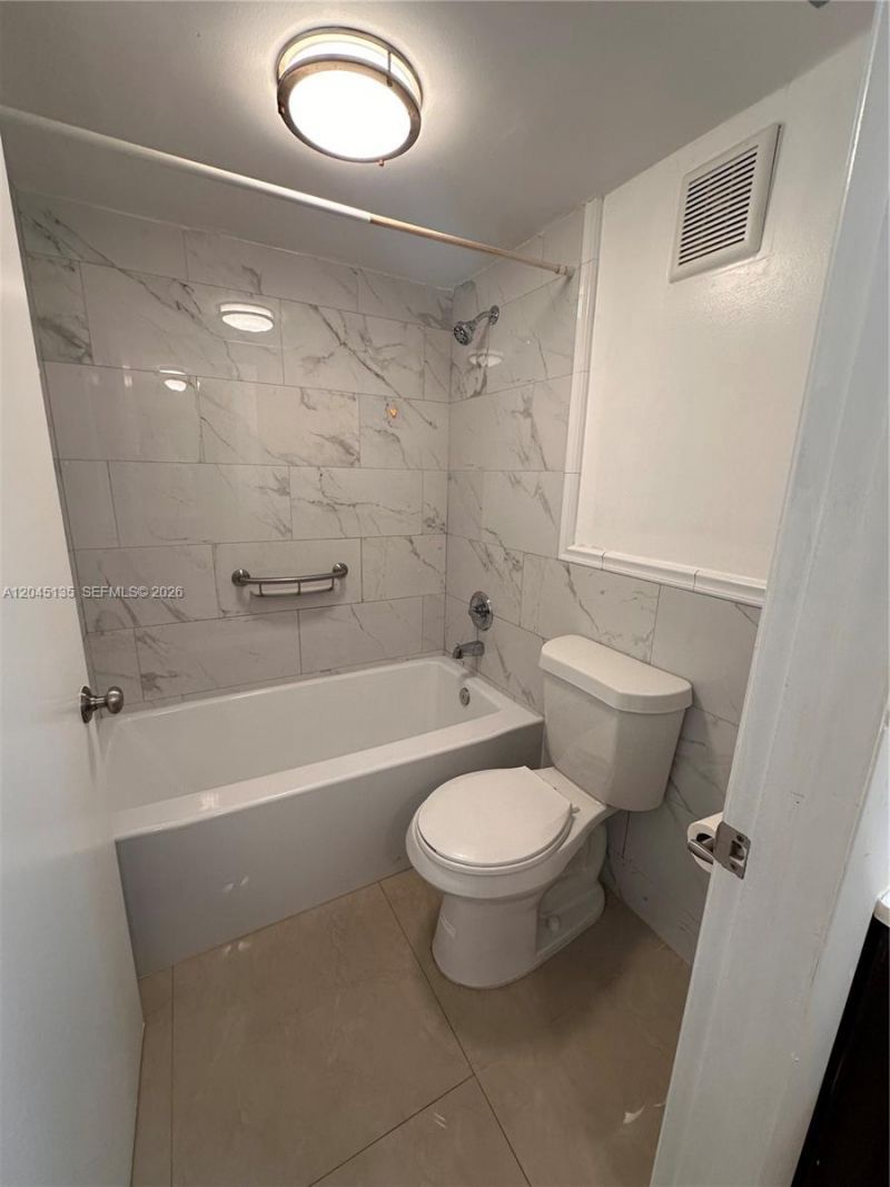 10845 SW 112th Ave , Unit 211, Miami, FL 33176 Photo