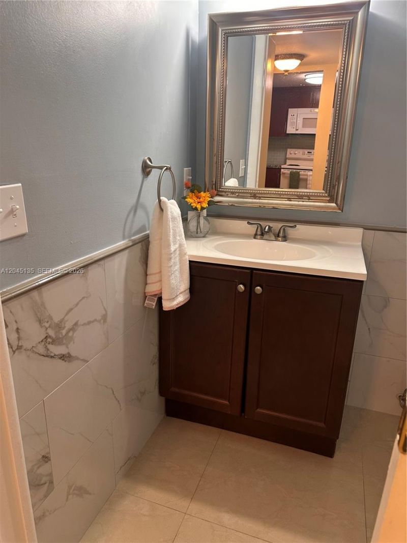 10845 SW 112th Ave , Unit 211, Miami, FL 33176 Photo