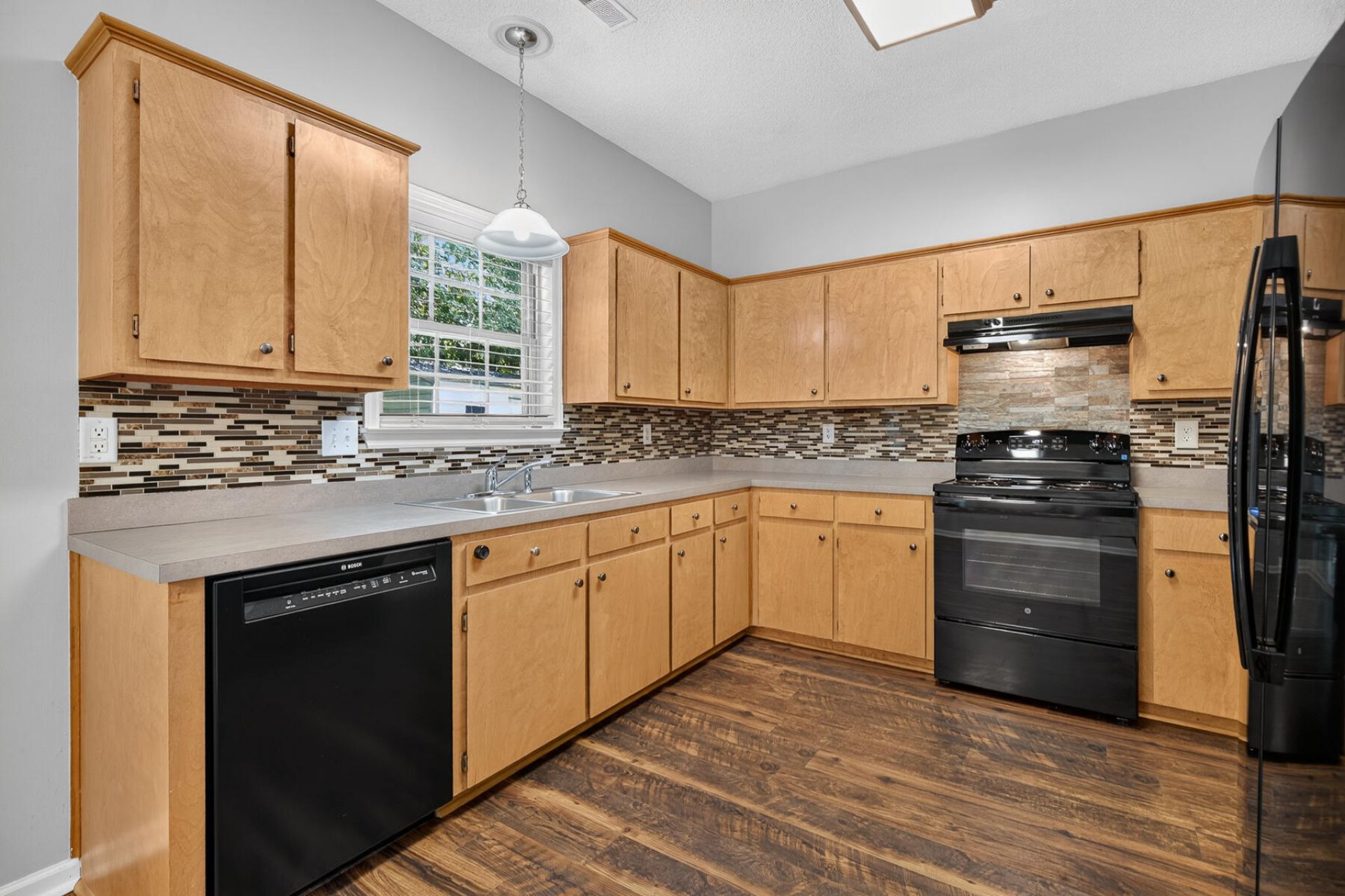132 Paddock Way Photo 10