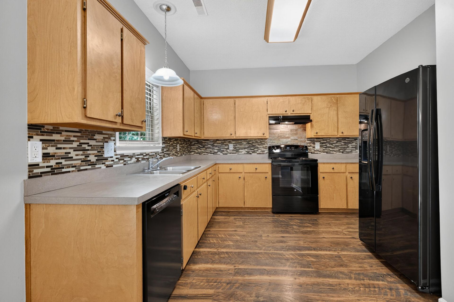 132 Paddock Way Photo 11