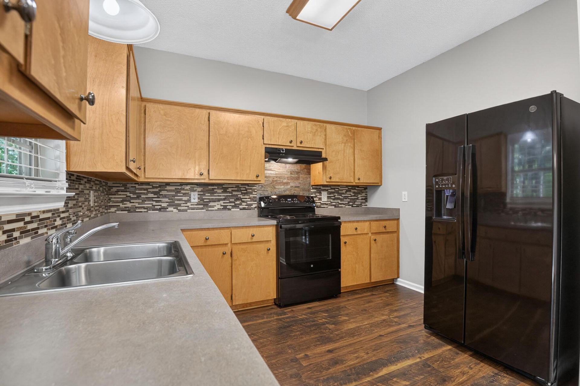 132 Paddock Way Photo 12
