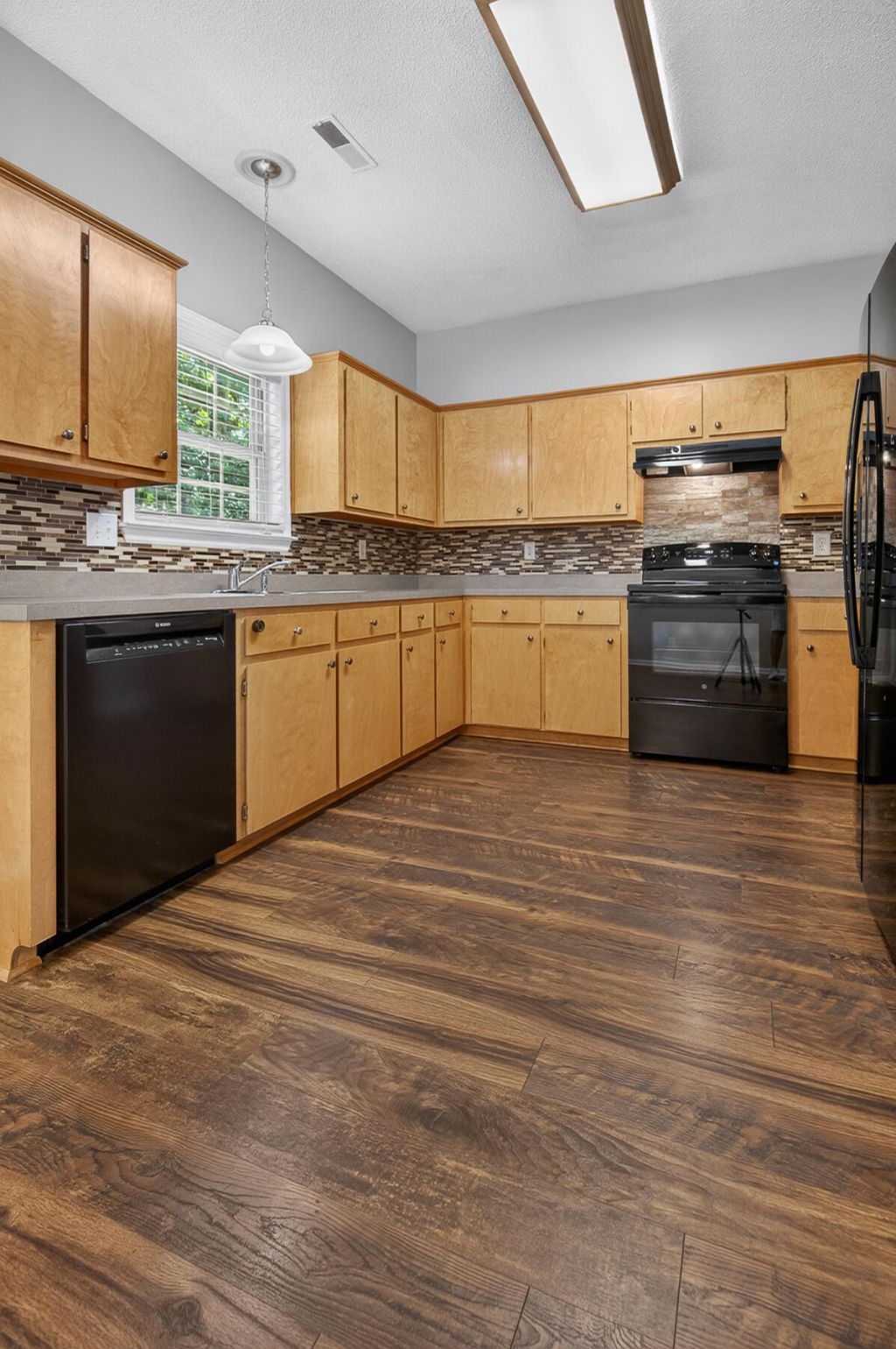 132 Paddock Way Photo 13