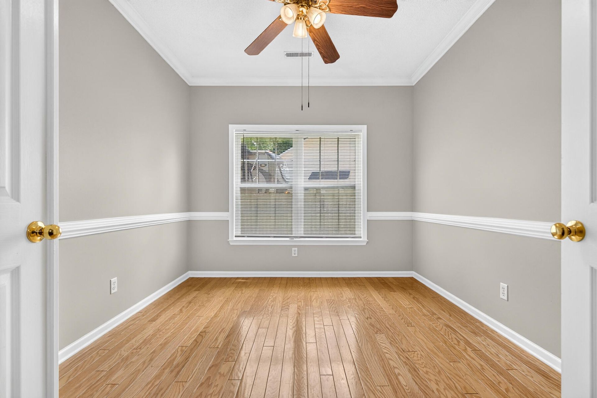 132 Paddock Way Photo 24