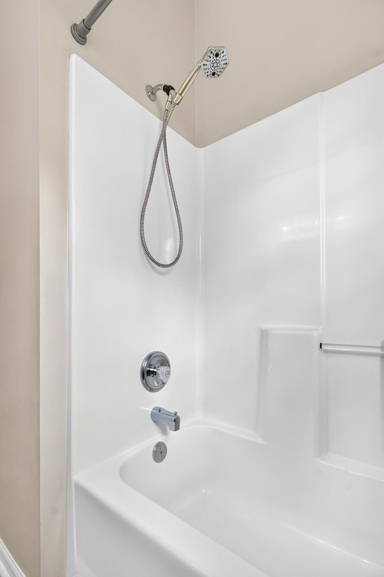 132 Paddock Way Photo 28