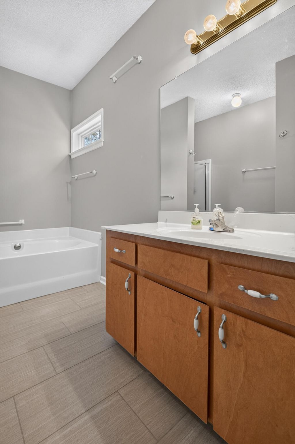 132 Paddock Way Photo 35