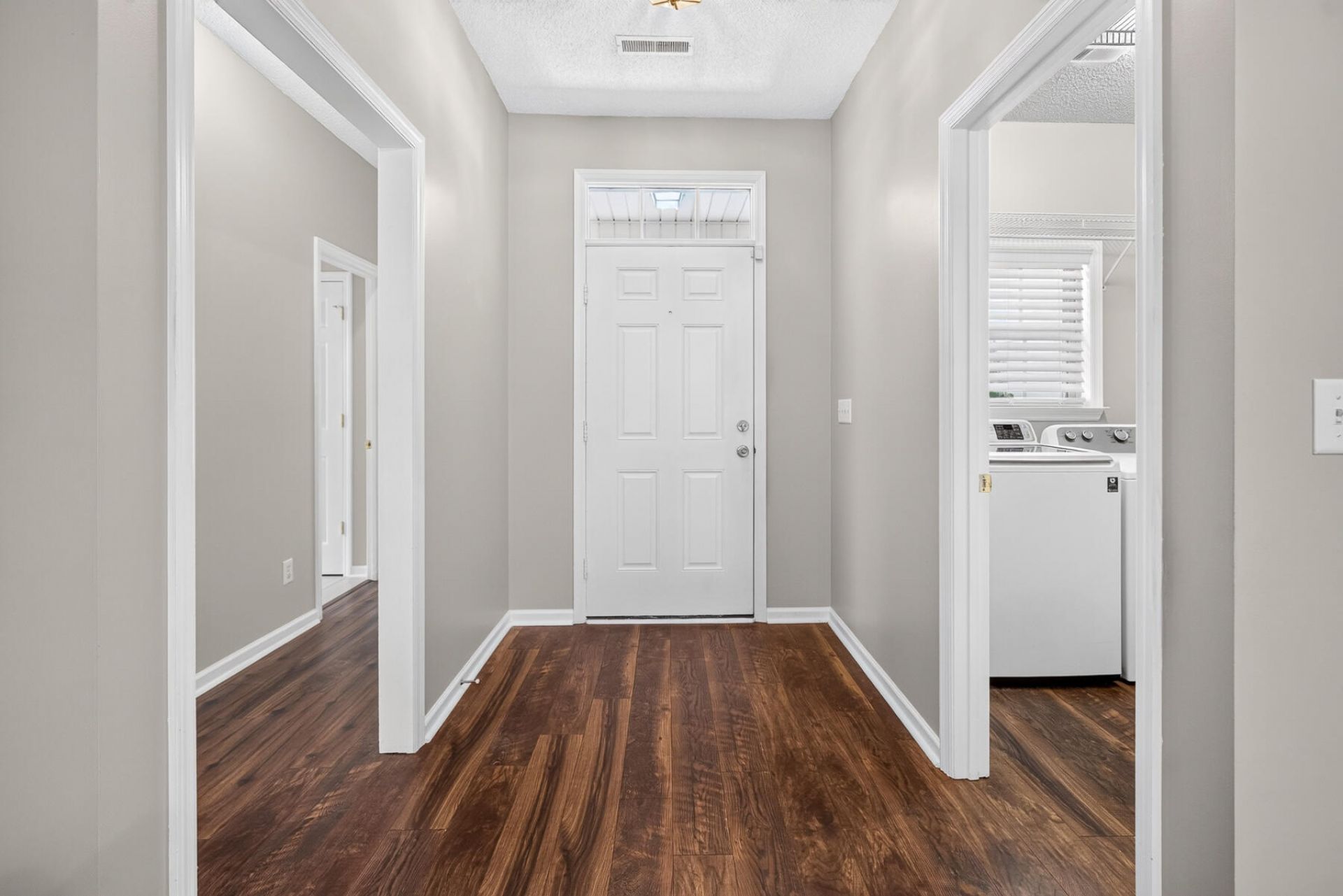 132 Paddock Way Photo 4