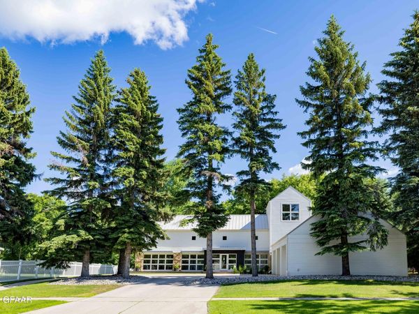 3549 15TH Avenue S, Grand Forks, ND 58201