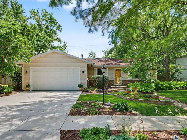 201 E Willard Street , Urbana, IL 61801