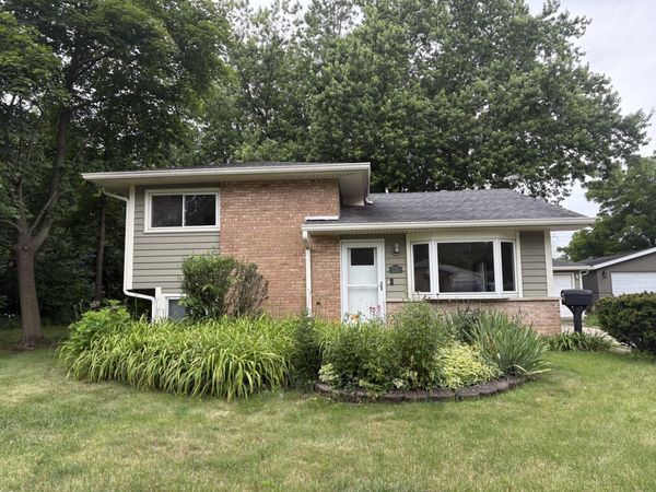 118 Willow Street , Park Forest, IL 60466