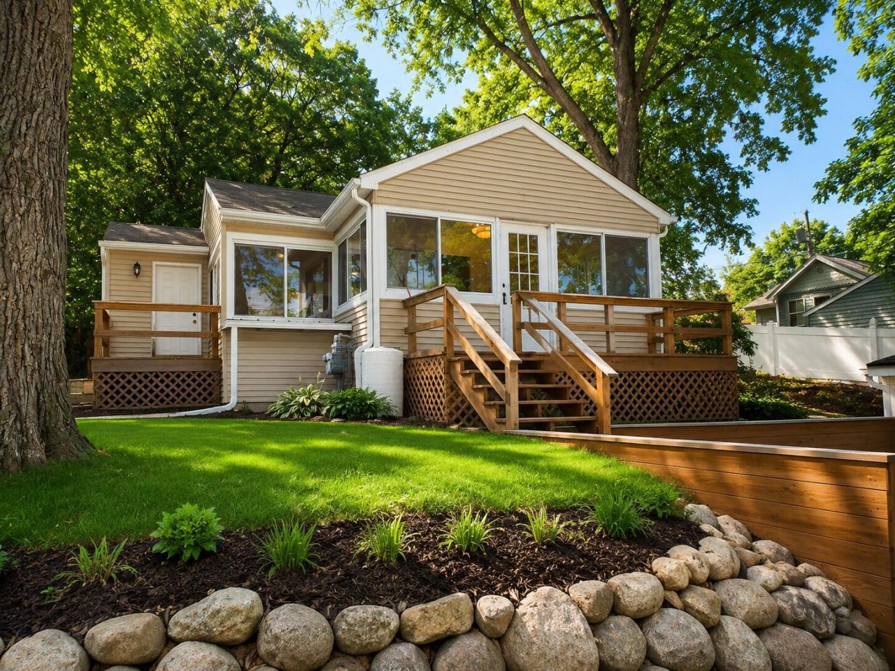 707 Buena Vista Avenue, Lake Orion, MI 48362 Main Photo