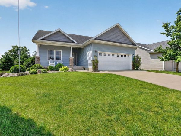 4208 Harvest Lane, Cedar Falls, IA 50613
