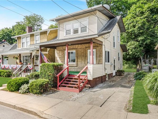 293 Lexington Ct, Carnegie, PA 15106