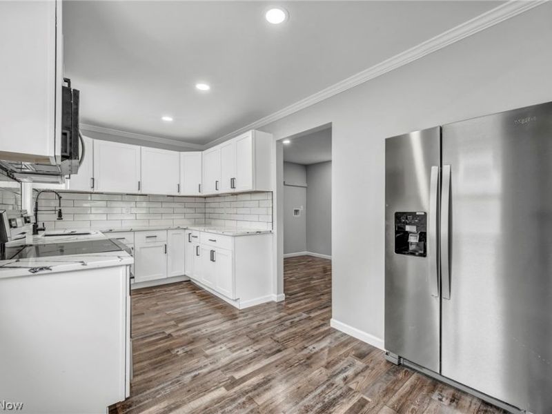 23928 Knickerbocker Road, Bay Village, OH 44140 Photo 11