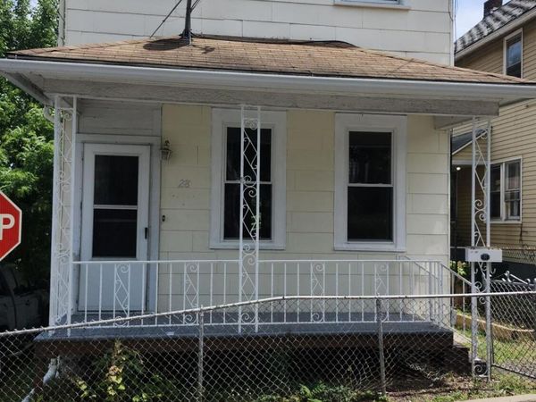 28 Farley Lane, Wilkes-Barre, PA 18702