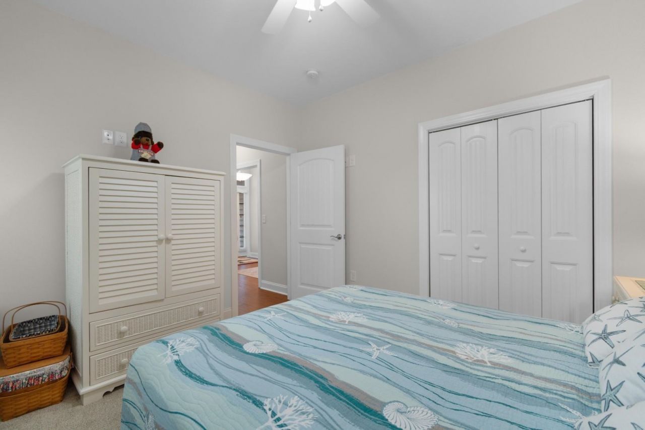 804 Helms Way Photo 20