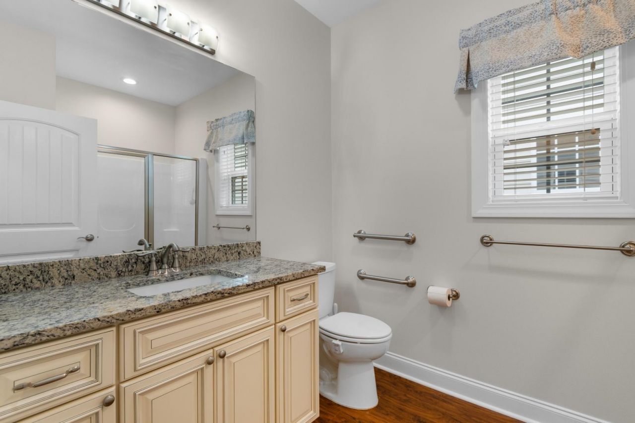 804 Helms Way Photo 21